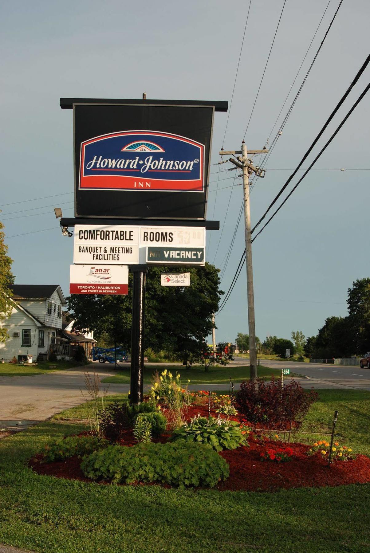 Howard Johnson By Wyndham Lindsay Exterior photo